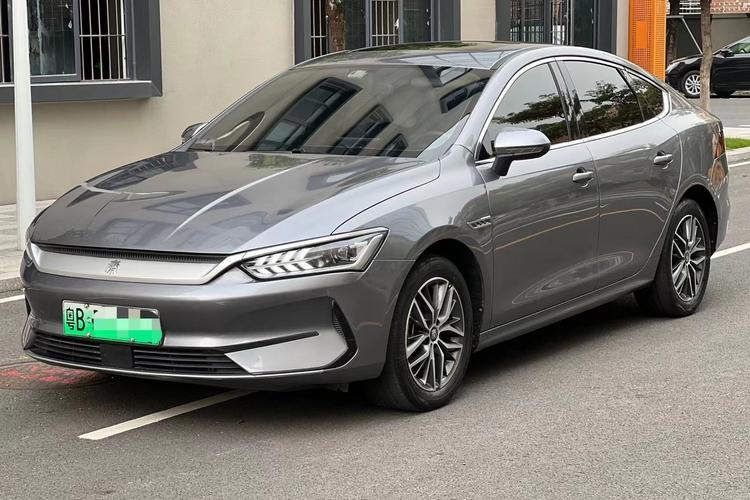 BYD Qin EV фото, Комплектация BYD Qin EV, BYD Qin EV салон, Цена BYD Qin EV, BYD Qin EV