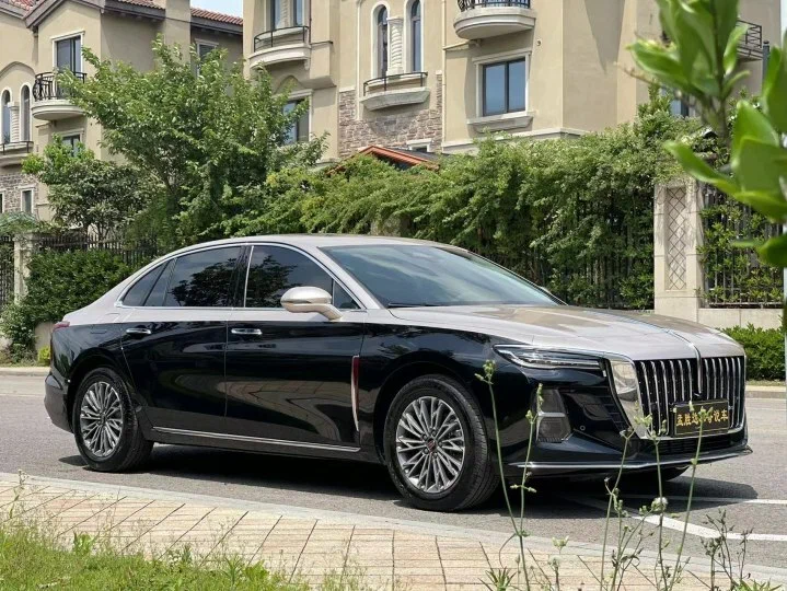 Hongqi H5 фото, Комплектация Hongqi H5, Hongqi H5 салон, Цена Hongqi H5, Hongqi H5