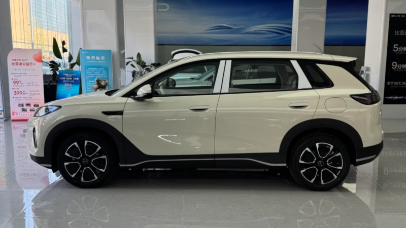 BYD Sealion 05 DM-i накапливается у дилеров в Китае с запасом хода 305 км на электромобиле