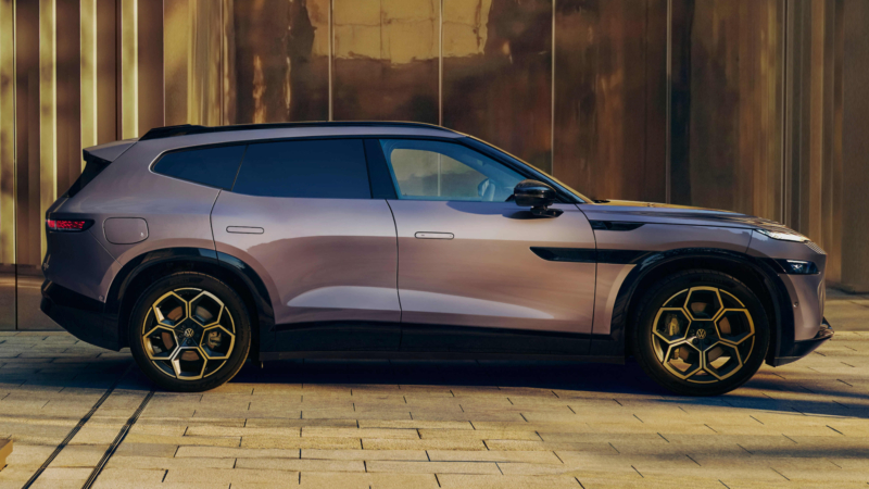 Фольксваген ID. Кроссовер Unix 08 EV стартовал в предварительных продажах в Китае по цене 34 760 долларов США.