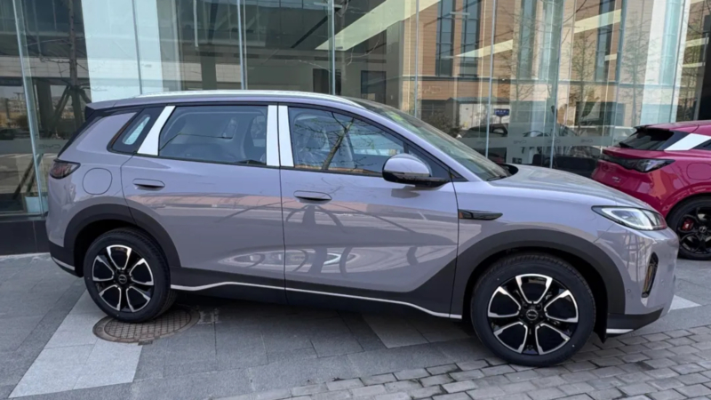 BYD Sealion 05 DM-i накапливается у дилеров в Китае с запасом хода 305 км на электромобиле