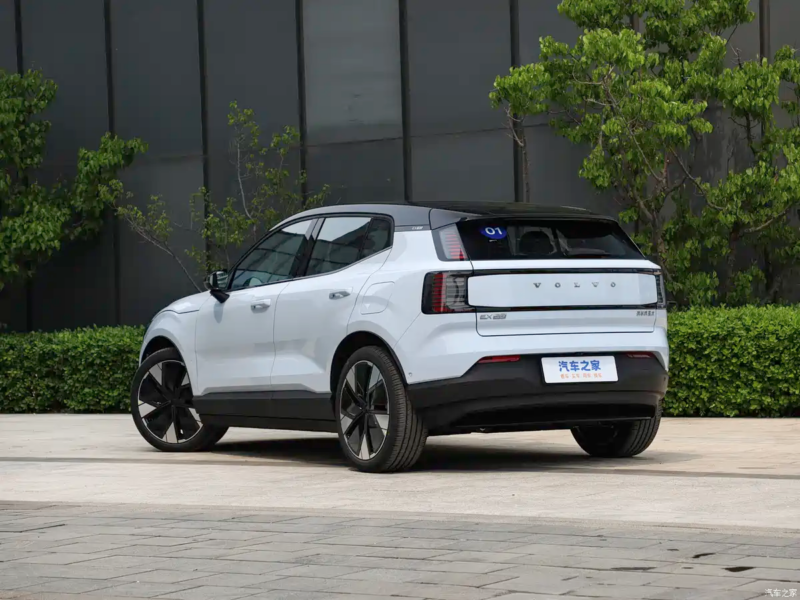 Volvo EX30 2026 года появится в Китае с более низкой ценой после отзыва аккумуляторов