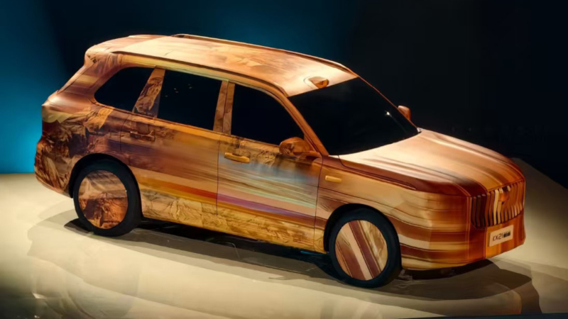Флагманский полноразмерный HEV-кроссовер Geely KX21 представили в Китае