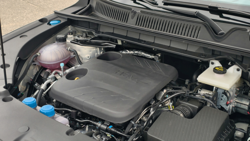 Внедорожник Changan CS75 Plus с системой HEV начинает предварительные продажи в Китае