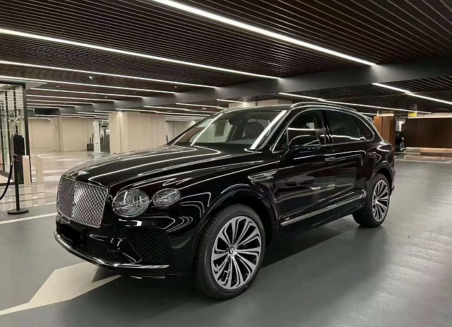 Bentley Bentayga 2021 4L — из Китая под ключ