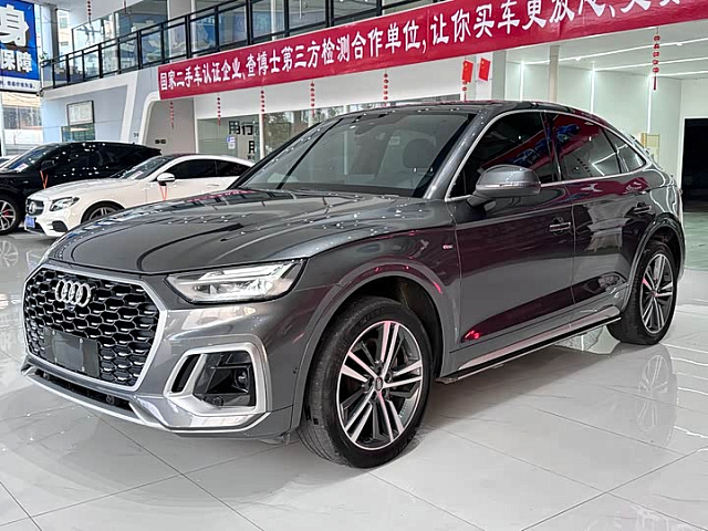Audi Q5L Sportback 2021 2L — из Китая под ключ