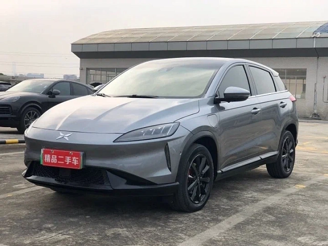 Xpeng P7 — Кроссовер под заказ из Китая