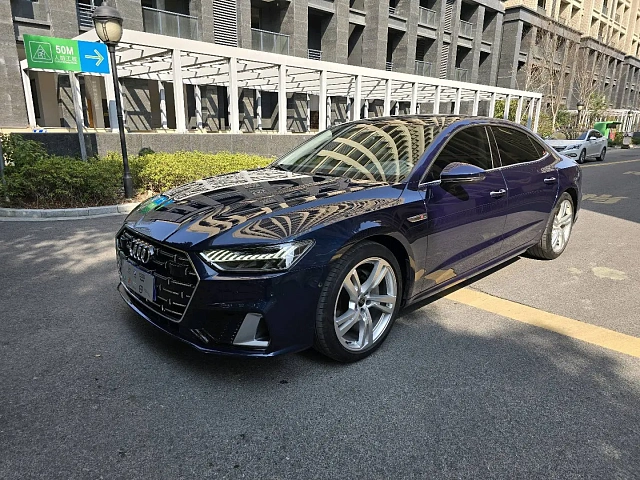 Audi A7L — Седан под заказ из Китая