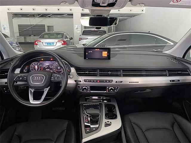 Audi Q7 2019 2L — из Китая под ключ