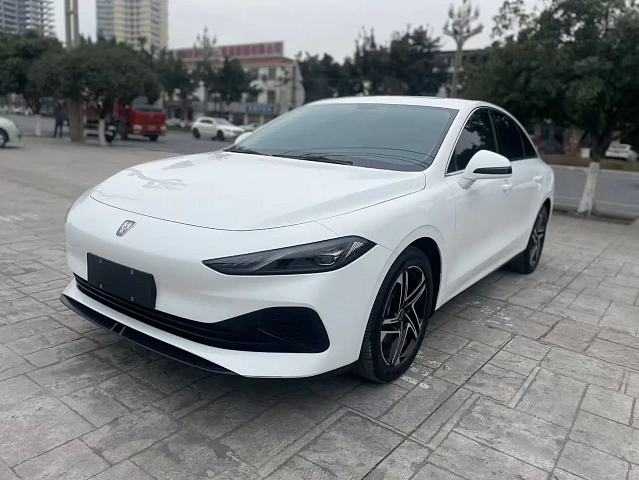 Roewe D7 DMH — Седан под заказ из Китая