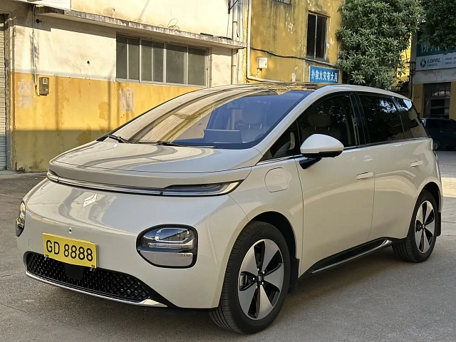 Baojun Yunduo — Хэтчбек под заказ из Китая