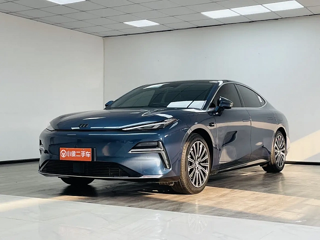 Geely Galaxy Starshine 8 PHEV 2025 1.5L — из Китая под ключ