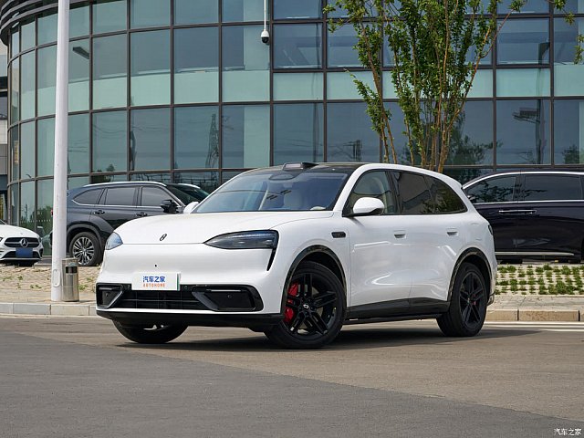 Aito M6 — Кроссовер под заказ из Китая