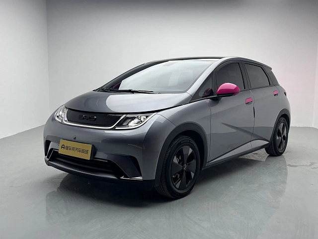 BYD Dolphin 2023 — из Китая под ключ