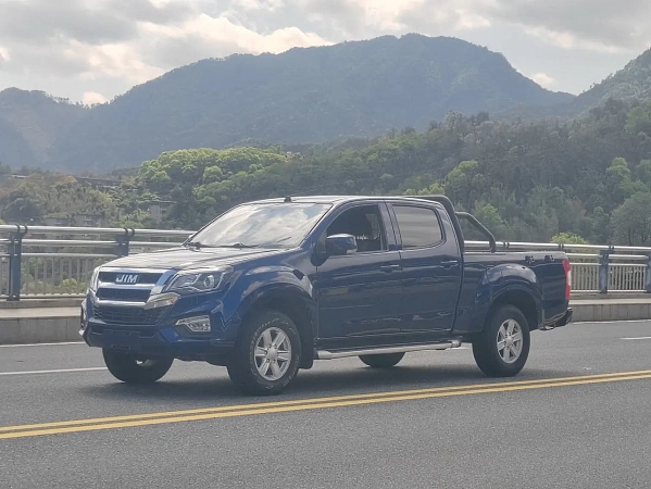 Изображение Isuzu RE-MAX 2023 2.8L