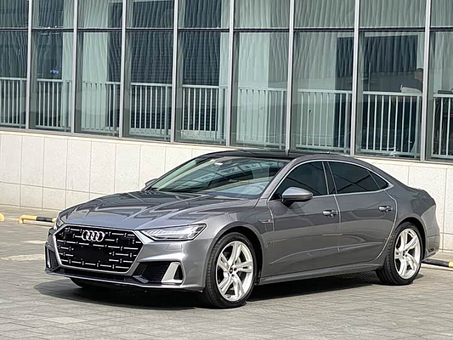 Audi A7L 2022款 45 TFSI S-line 筑梦型流晶套装 — из Китая под ключ
