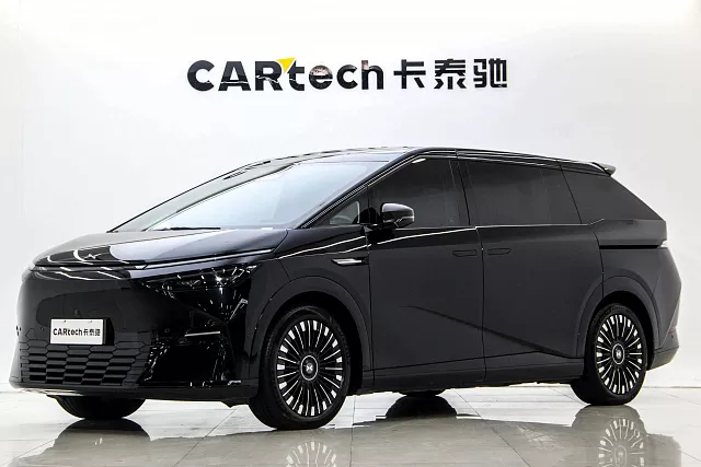 Xpeng X9 — Минивэн под заказ из Китая