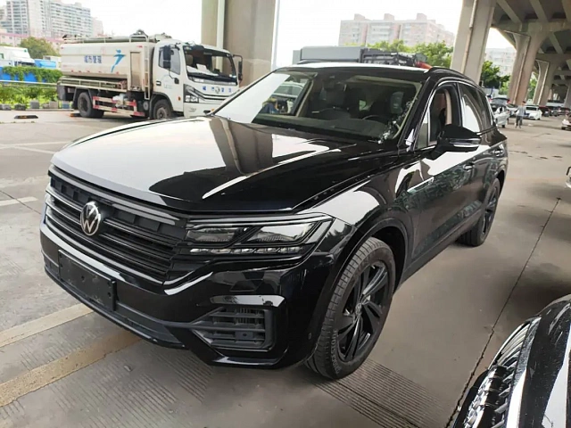 Volkswagen Touareg — Внедорожник под заказ из Китая