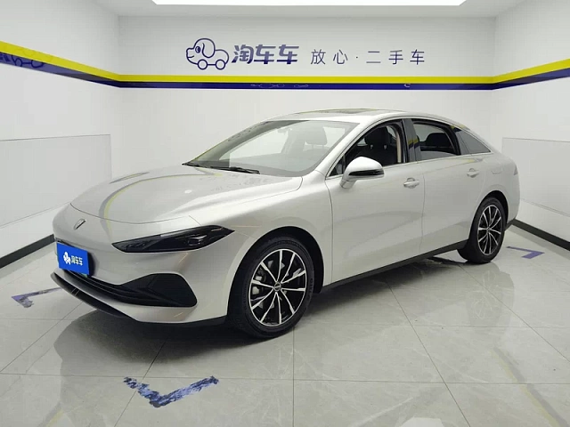 Roewe D7 2025款 插电混动 1.5L 125km 世界冠军版 — из Китая под ключ