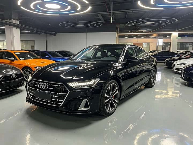 Audi A7L 2022款 45 TFSI S-line 筑梦未来版 — из Китая под ключ