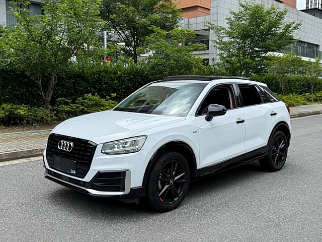 Audi Q2L 2021 1.5L 160 л.с. — из Китая под ключ