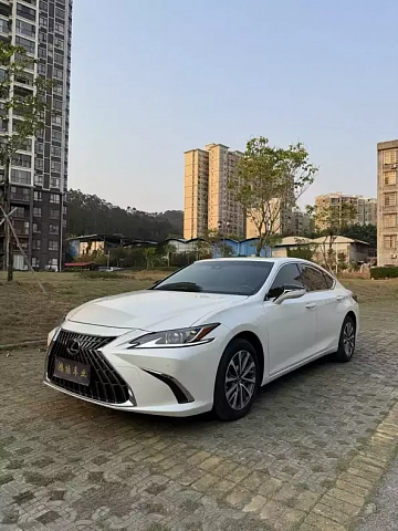 Lexus ES — Седан под заказ из Китая