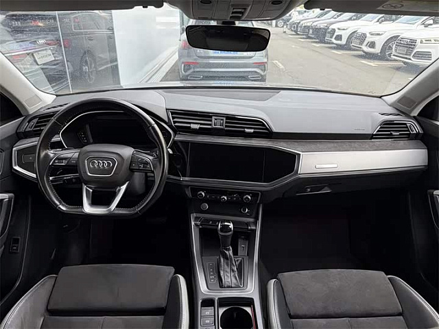 Audi Q3 2020 1.4L — из Китая под ключ