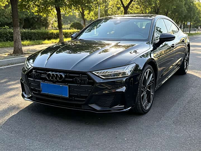 Audi A7L 2023 2L 245 л.с. — из Китая под ключ