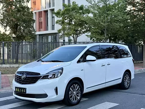Buick GL8 2021 2L — из Китая под ключ