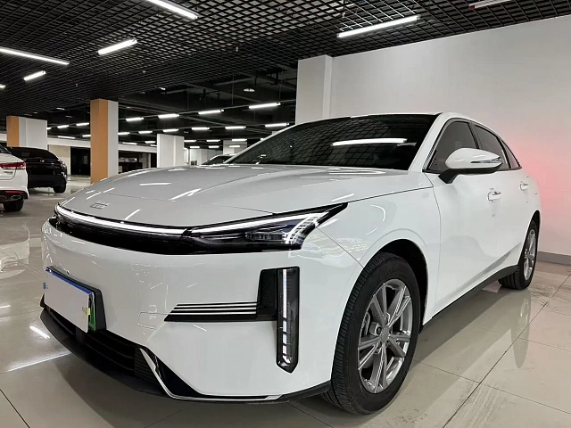 Geely Galaxy L6 2025 1.5L — из Китая под ключ