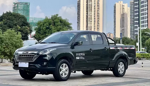 Изображение Jiangling Baodian 2022 2.5L