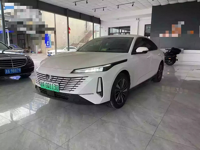 Changan Eado PHEV — Седан под заказ из Китая