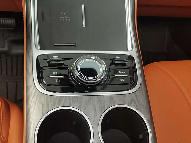 Geely Galaxy M7 — Кроссовер под заказ из Китая