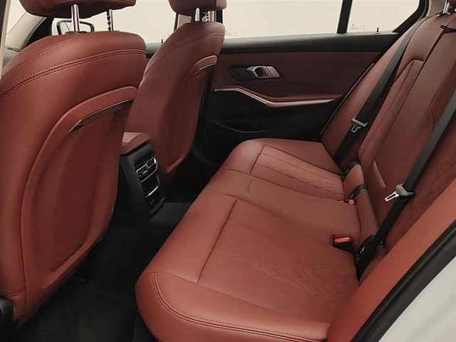 BMW 3 Series 2024 2L — из Китая под ключ