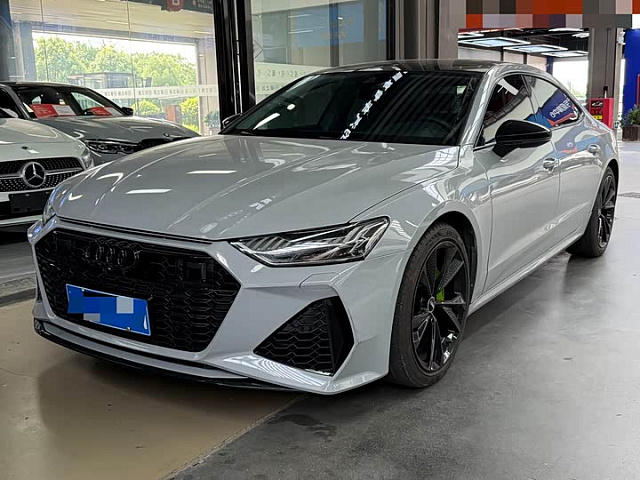 Audi A7L 2023 2L — из Китая под ключ