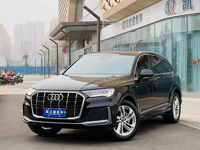 Audi Q7 2021 2L — из Китая под ключ