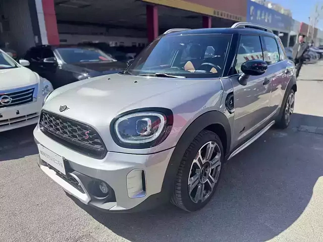 MINI Countryman — Внедорожник под заказ из Китая