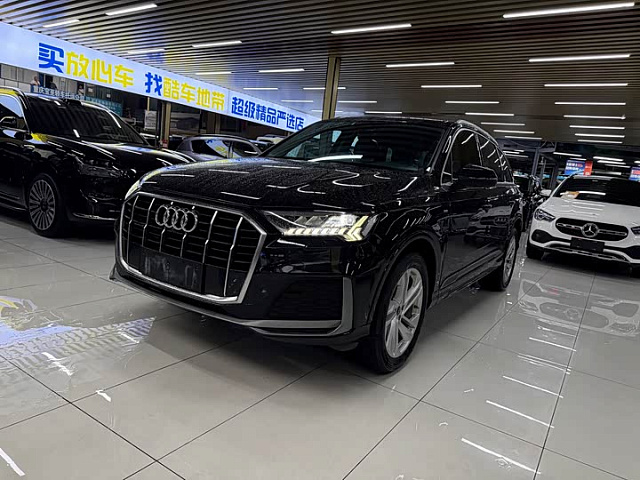 Audi Q7 2021 2L — из Китая под ключ
