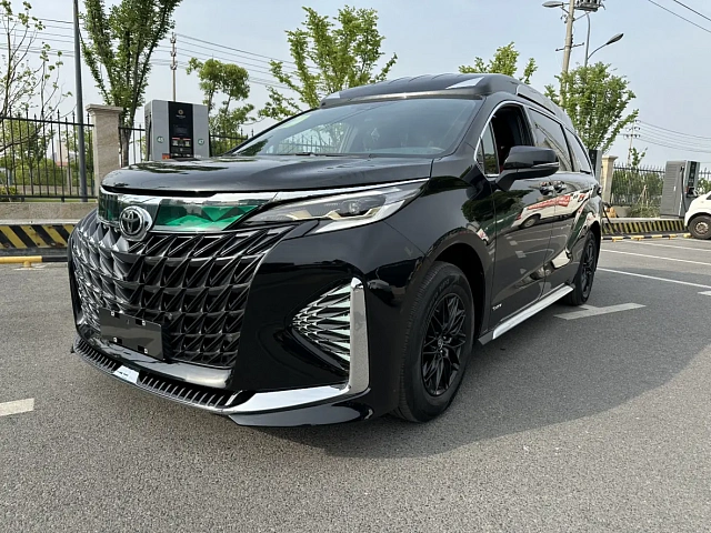 Toyota Granvia — Минивэн под заказ из Китая