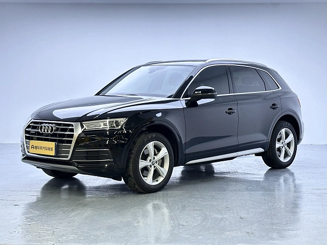 Audi Q5L 2021 2L — из Китая под ключ