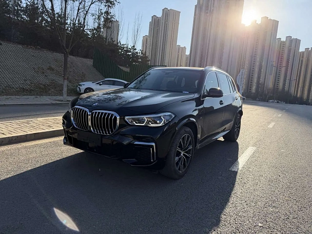 BMW X5 2023 2L — из Китая под ключ