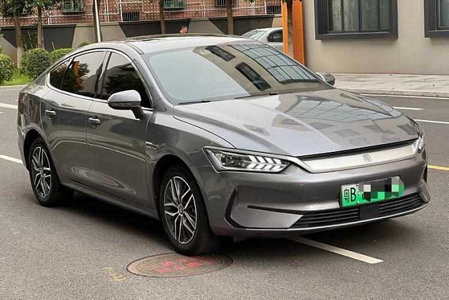 BYD Qin EV — Седан под заказ из Китая