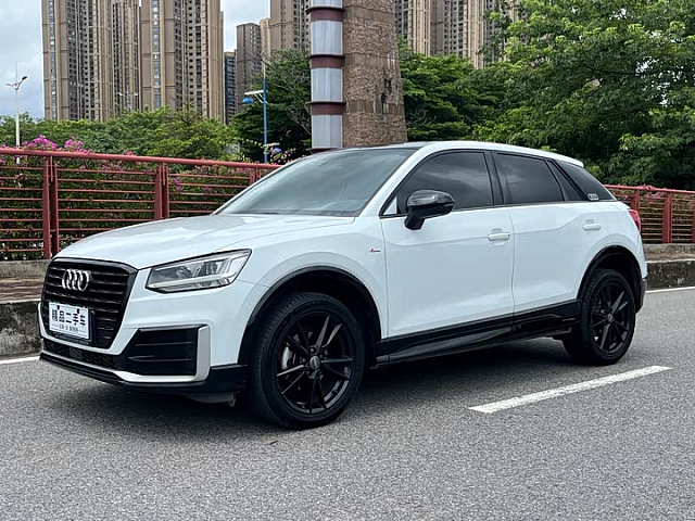 Audi Q2L 2021款 35 TFSI 进取动感型 — из Китая под ключ