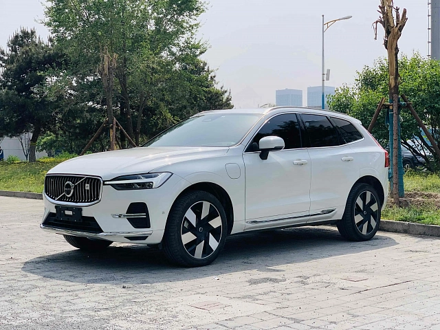 Volvo XC60 PHEV — Внедорожник под заказ из Китая