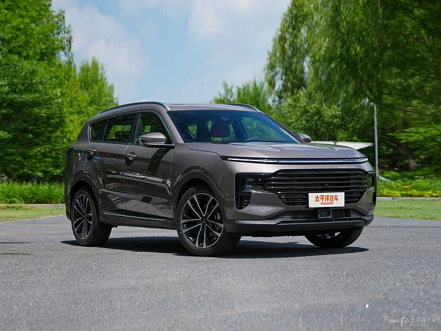 Jetour X70 Plus — Кроссовер под заказ из Китая