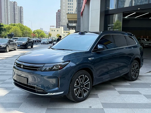 Aito M7 2025 1.5L — из Китая под ключ