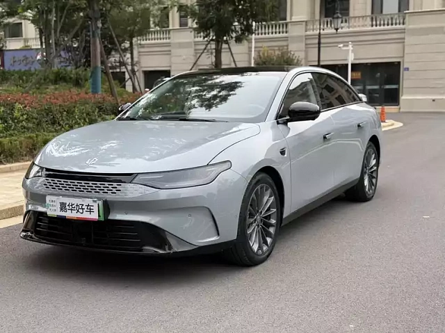 Leapmotor C01 — Седан под заказ из Китая