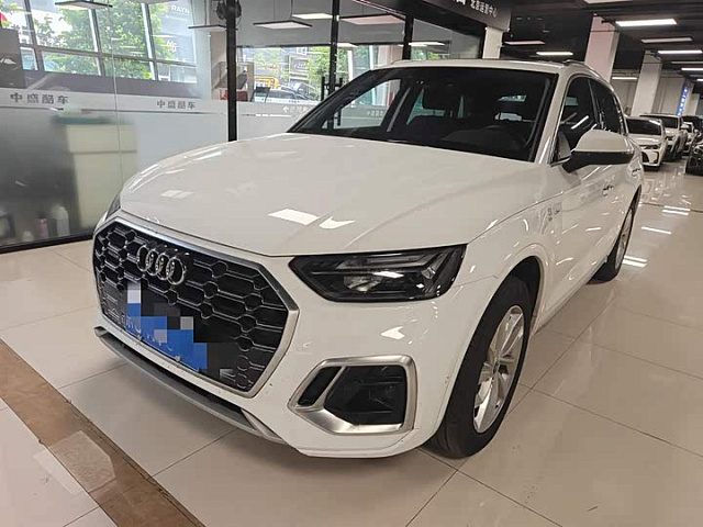 Audi Q5L 2022 2L — из Китая под ключ